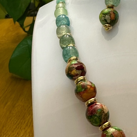 17” necklace with matching earrings - Picture 3 of 5